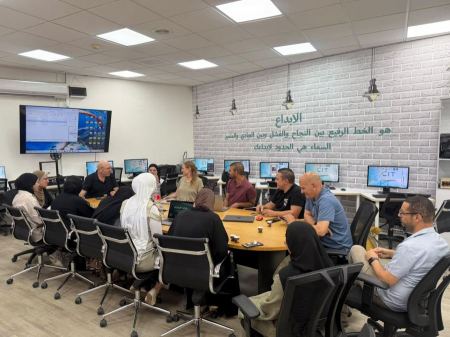 اختتام دورة "نشطاء البيئة" في رهط: مشاريع شبابية لتعزيز جودة الحياة